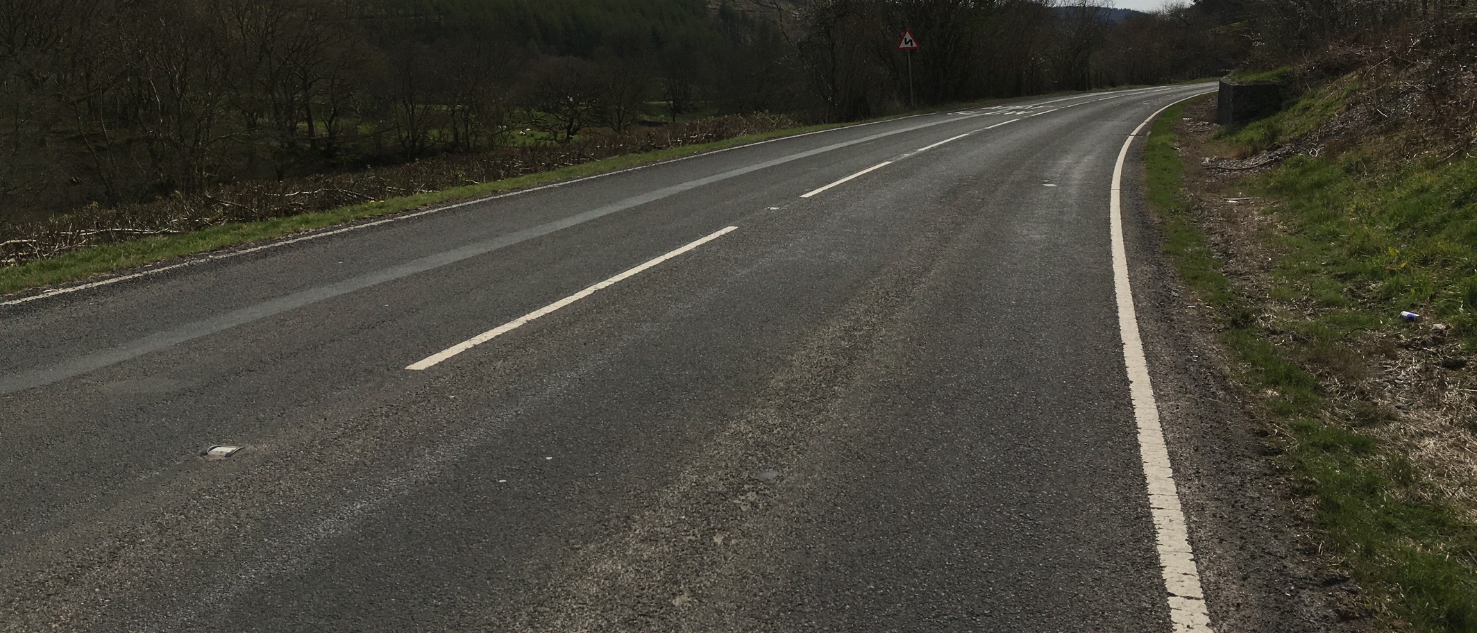 Archive: the A494 east of Rhydymain, 10 April 2022. This does not show the current incident or road conditions. Steven Brown / Geograph and Wikimedia Commons, CC BY-SA 2.0; cropped.