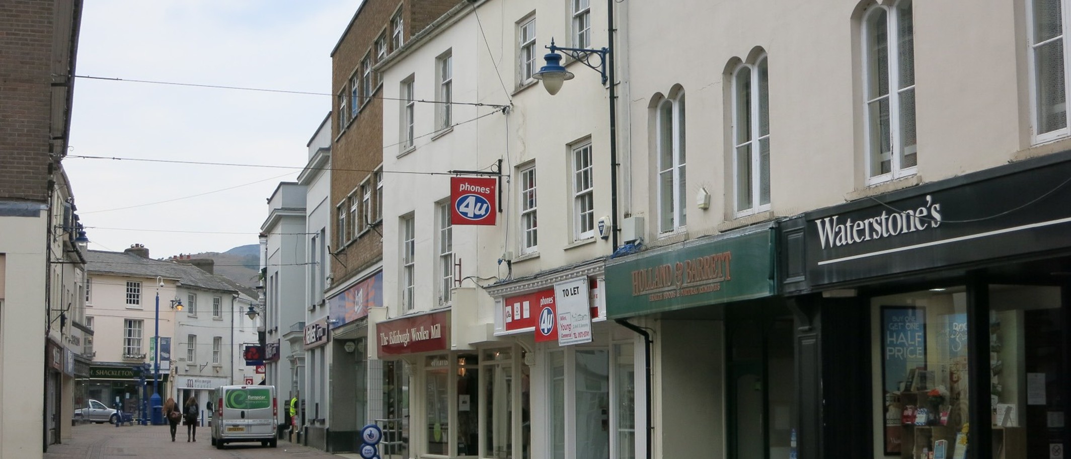 High Street, Abergavenny, in May 2015. Archive picture, not the scene this week. Photo: Hugh Venables, CC BY-SA 2.0, via Geograph (geograph.org.uk/photo/4522638) and Wikimedia Commons
