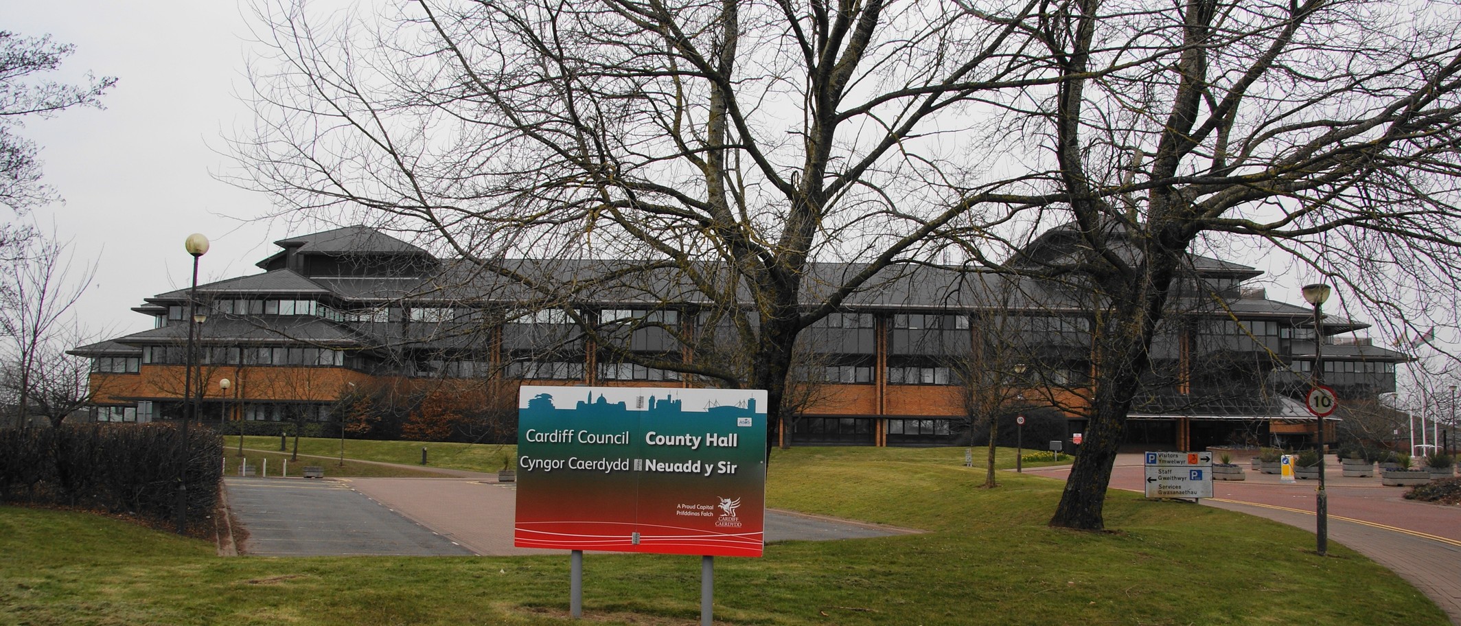 Archive photograph of Cardiff Council County Hall in April 2013, showing the council offices rather than a care home. Photo: Bill Boaden, CC BY-SA 2.0, via Geograph (geograph.org.uk/photo/3427443) and Wikimedia Commons