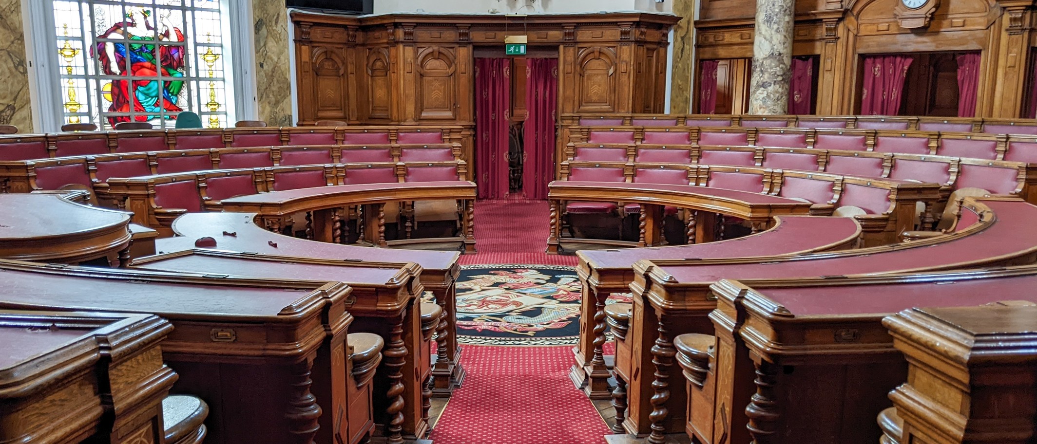 Cardiff City Hall council chamber, photographed on 18 August 2022. Archive image by The wub, CC BY-SA 4.0.