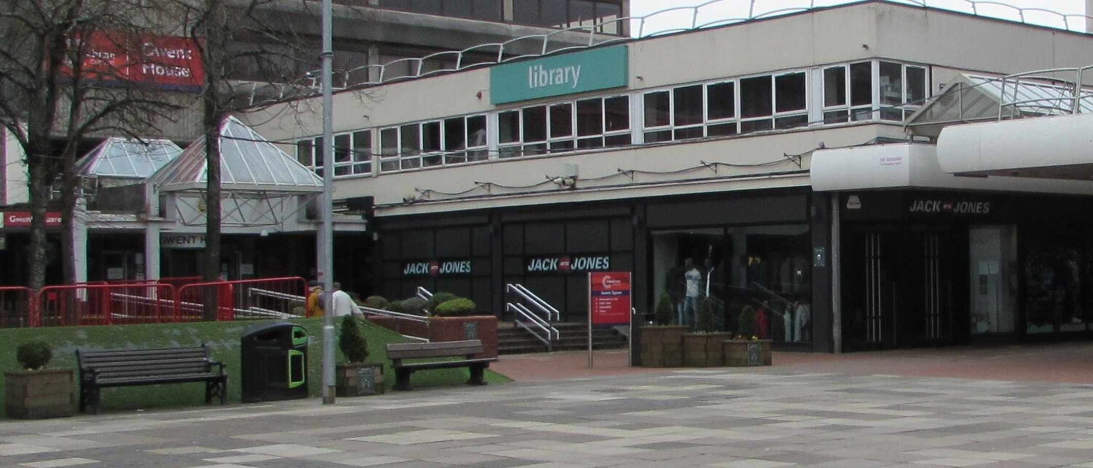 Cwmbran Library in March 2021, before its later refurbishment. Archive photograph, not the new coffee cart. Photo: Jaggery, CC BY-SA 2.0, via Geograph and Wikimedia Commons; cropped.