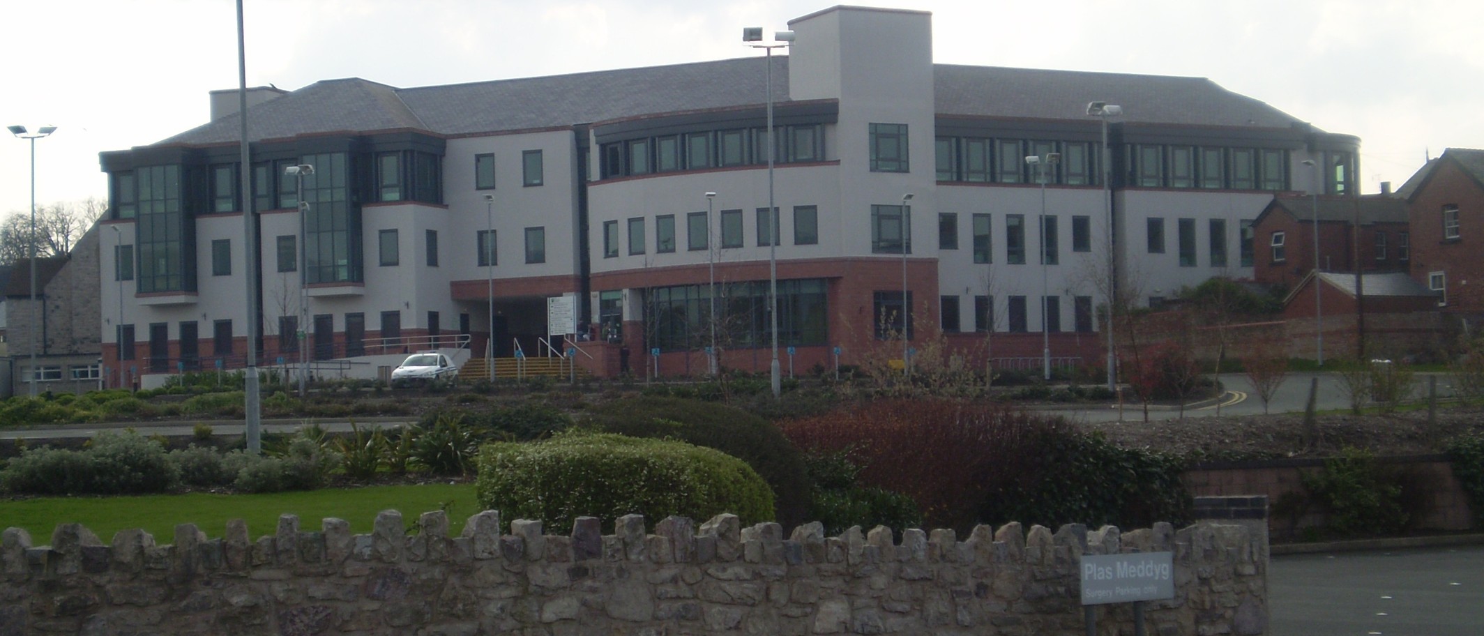 Archive photograph: Denbighshire County Council headquarters in Ruthin, 31 March 2007. Photo: Arwel Parry, CC BY-SA 3.0; cropped.