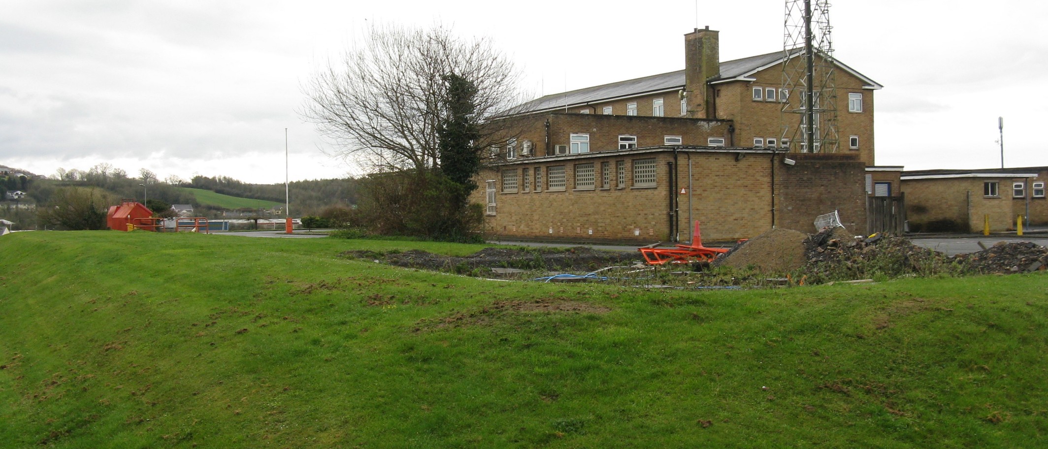 Carmarthen Police Station, 10 April 2018. Archive photograph, not a scene of the cyber incident: M J Richardson, CC BY-SA 2.0, via Geograph and Wikimedia Commons.