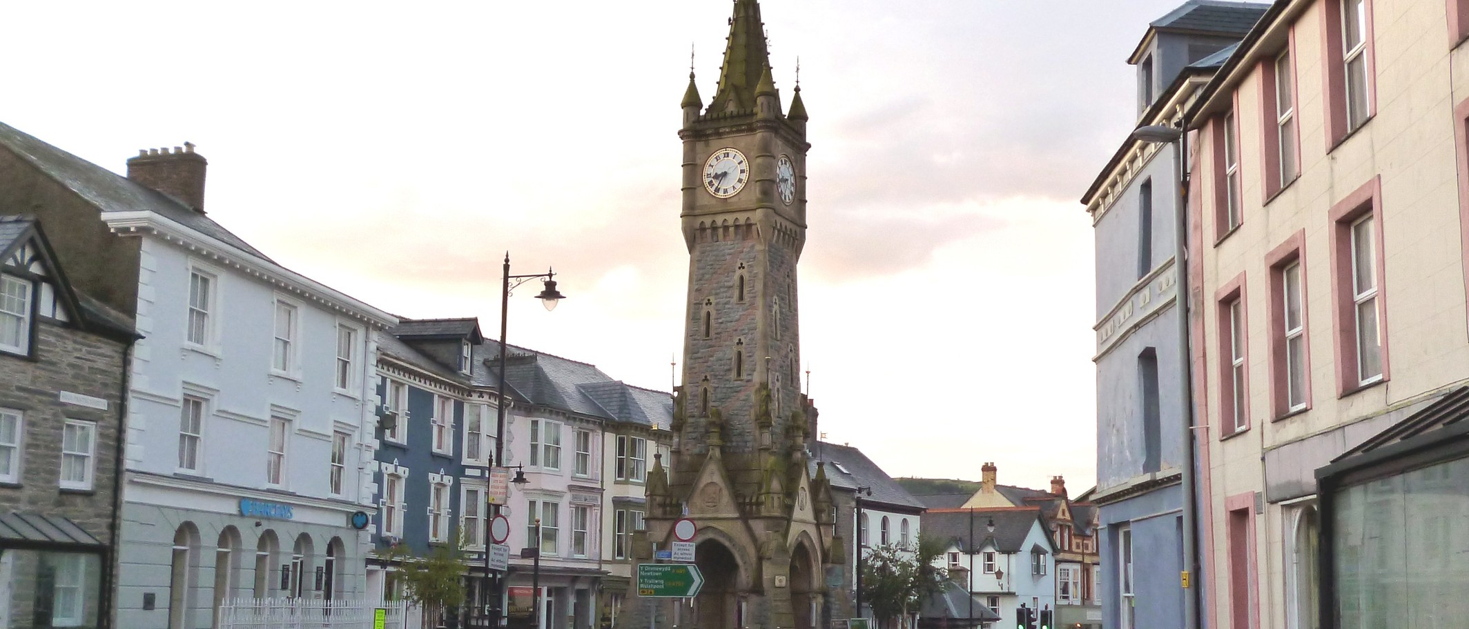 Machynlleth clock tower, photographed on 4 August 2012. Archive photo: Dr Neil Clifton, CC BY-SA 2.0, via Geograph and Wikimedia Commons.
