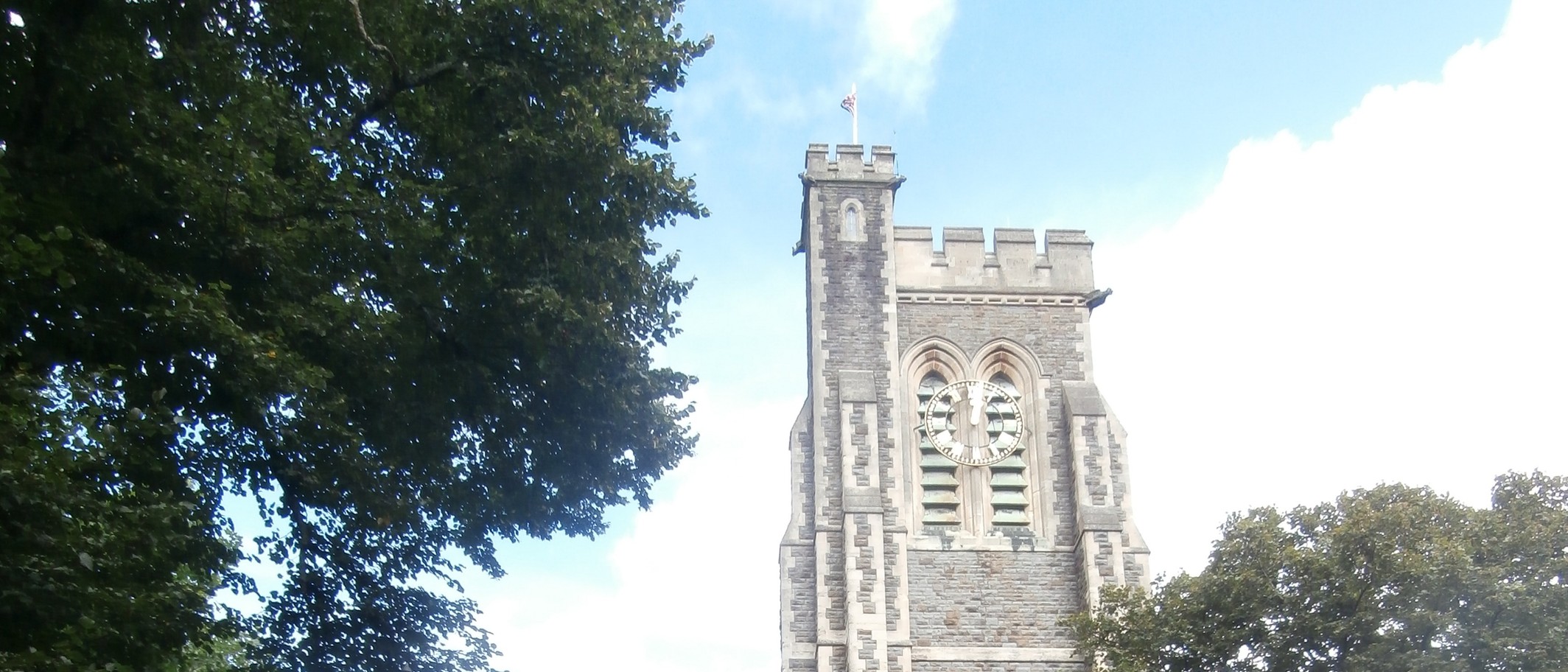 Swansea Minster, also known as St Mary’s Church, in August 2016. John Lord / Geograph and Wikimedia Commons, CC BY-SA 2.0; cropped. Archive venue photograph, not the Gaia installation.