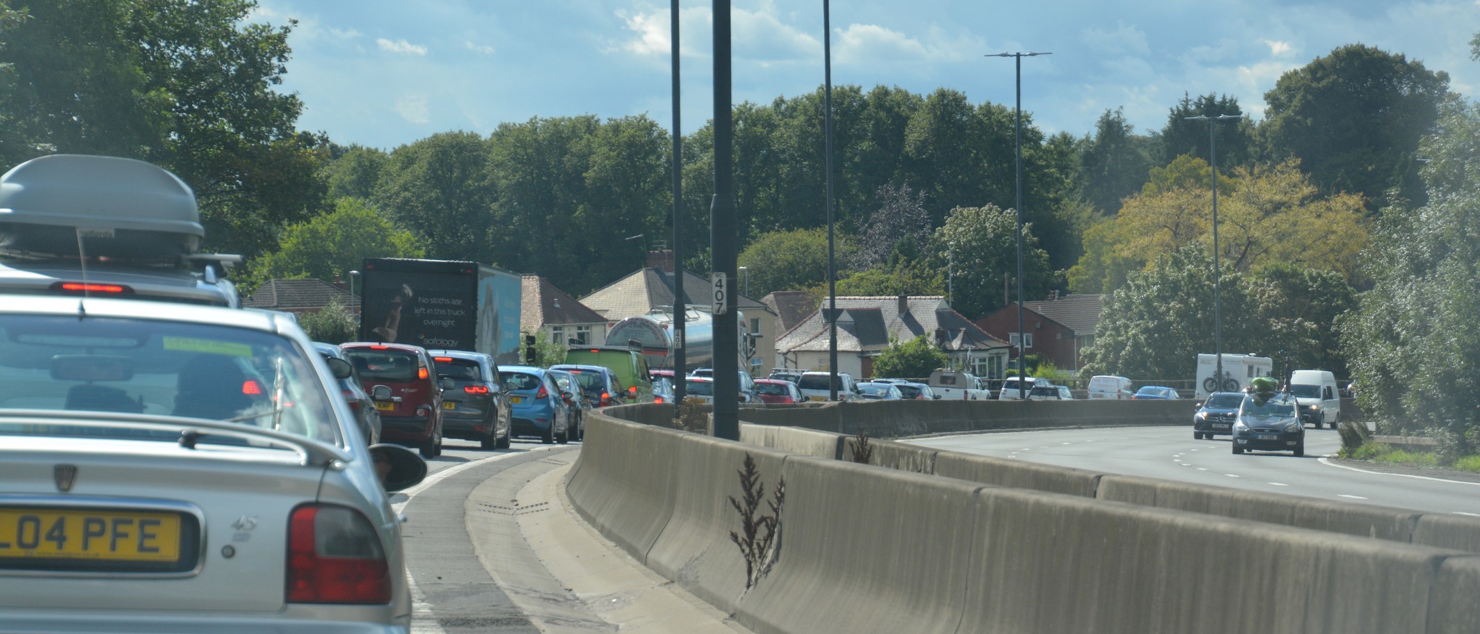Queuing traffic on the M4 at Newport. Photo: Lewis Clarke, CC BY-SA 2.0, via Geograph (geograph.org.uk/photo/5498471) and Wikimedia Commons