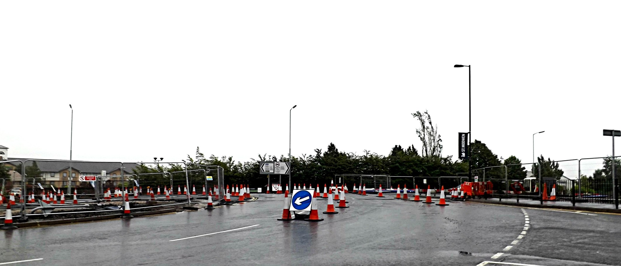 Looking towards the M4 at Llandarcy. Photo: Geographer, CC BY-SA 2.0, via Geograph (geograph.org.uk/photo/4563577) and Wikimedia Commons