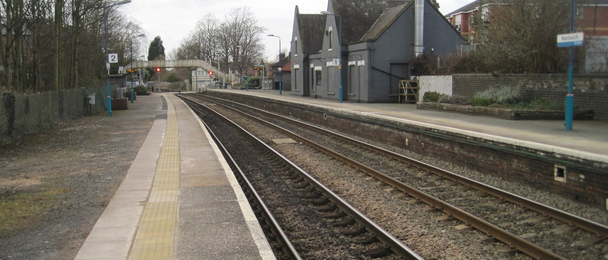 Nantwich railway station, Cheshire. Photo: Nigel Thompson, CC BY-SA 2.0, via Geograph (geograph.org.uk/photo/4366505) and Wikimedia Commons