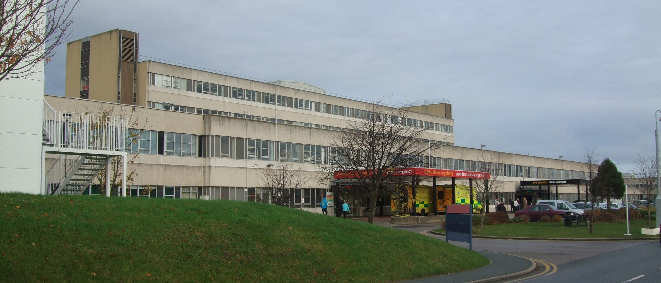 Ysbyty Glan Clwyd in Bodelwyddan, photographed by Richard Hoare in 2011.