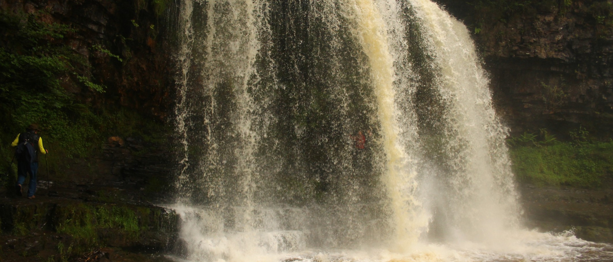 Sgwd yr Eira waterfall, Brecon Beacons National Park. Photo: Tomrobsonphoto, CC BY-SA 4.0, via Wikimedia Commons