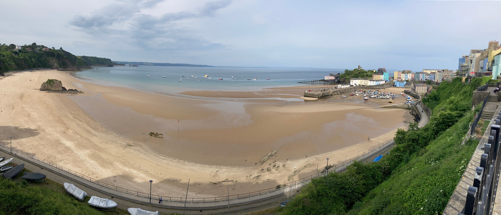 North Beach, Tenby. Archive photograph: Seth Whales, CC BY-SA 4.0, via Wikimedia Commons.