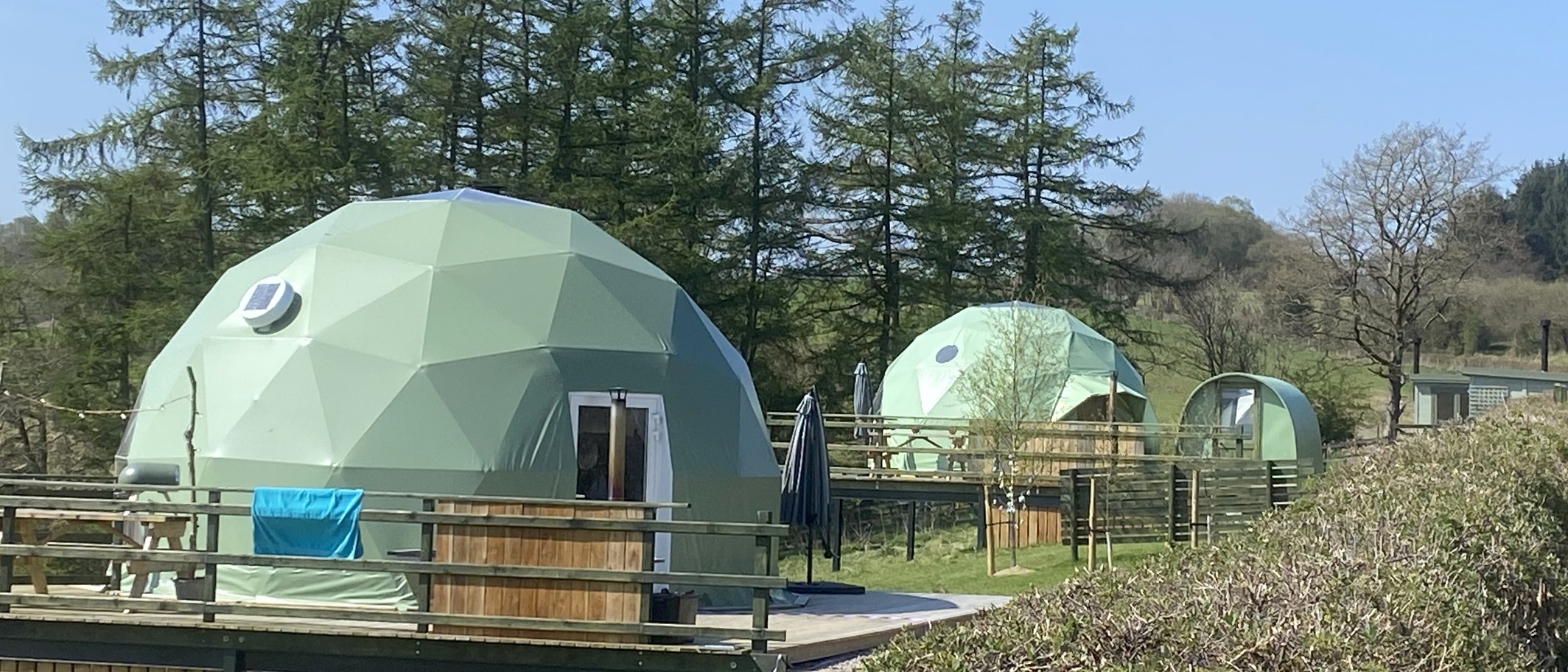 Glamping accommodation at Cae Nant, photographed by John H Darch under CC BY-SA 2.0