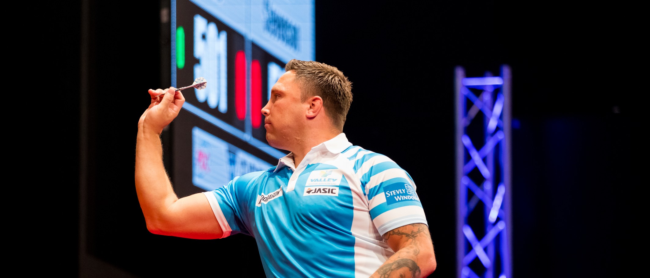 Gerwyn Price throws at the PDC European Darts Matchplay in Mannheim, September 2019. Archive photo: Sven Mandel / Wikimedia Commons, CC BY-SA 4.0; cropped.