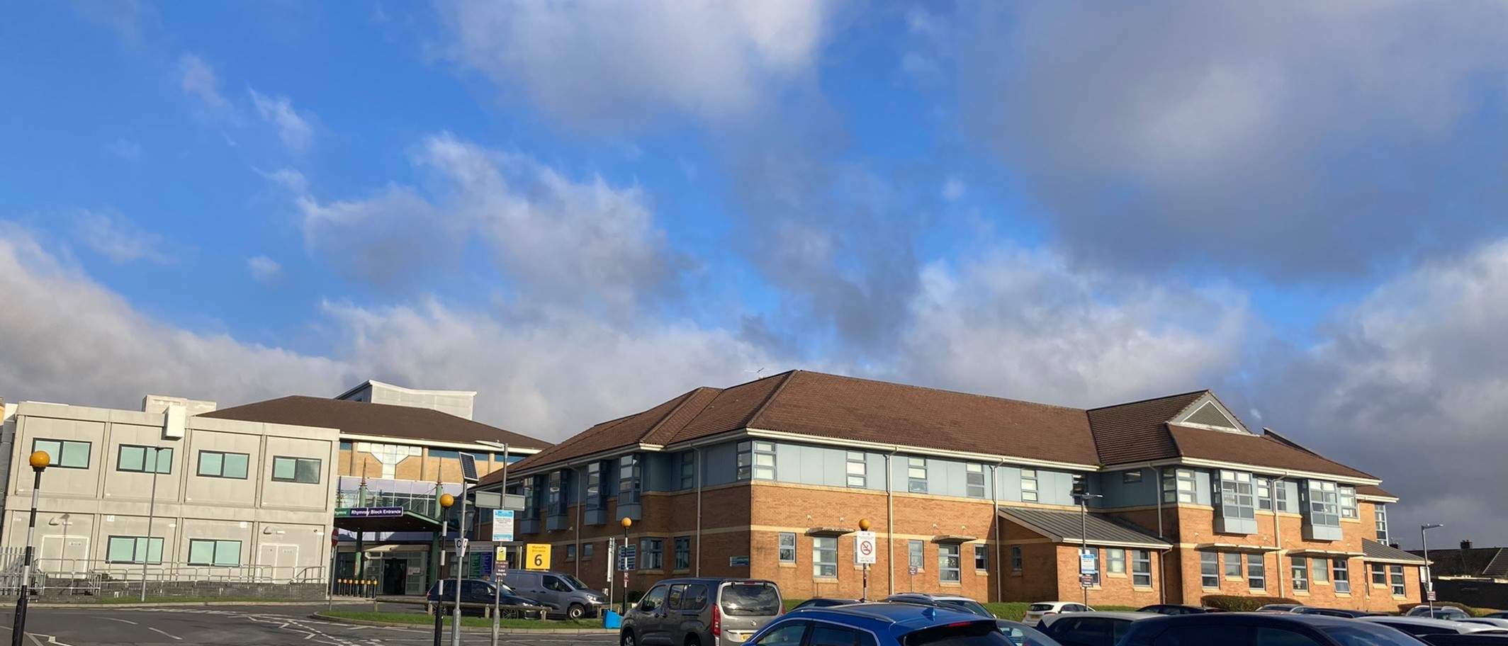 Archive: rear of Prince Charles Hospital, Merthyr Tydfil, 9 December 2024. Mojo0306, CC BY-SA 4.0. Location context, not a neonatal patient, ward or award presentation.