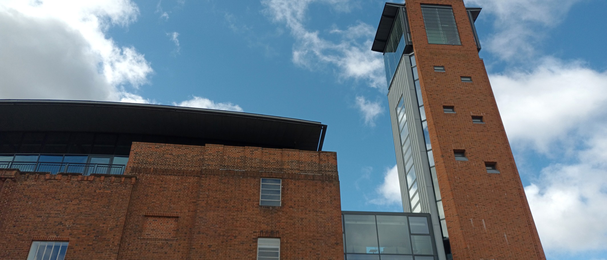 Archive: the Royal Shakespeare Theatre in Stratford-upon-Avon, 11 September 2024. Acediscovery / Wikimedia Commons, CC BY-SA 4.0. This is not a photograph of the current production.