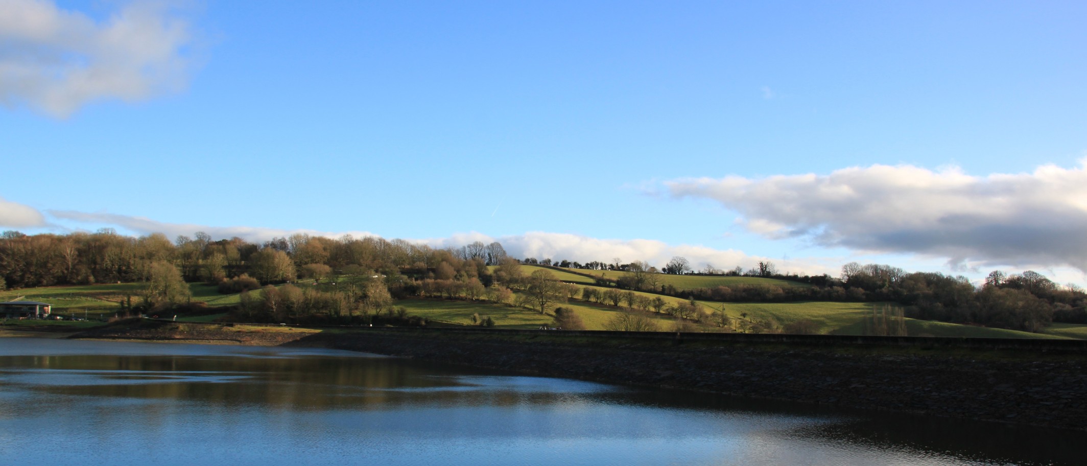 Archive photograph of Llandegfedd Reservoir, 29 December 2024. Photo: Horep, CC BY-SA 4.0, via Wikimedia Commons; cropped.