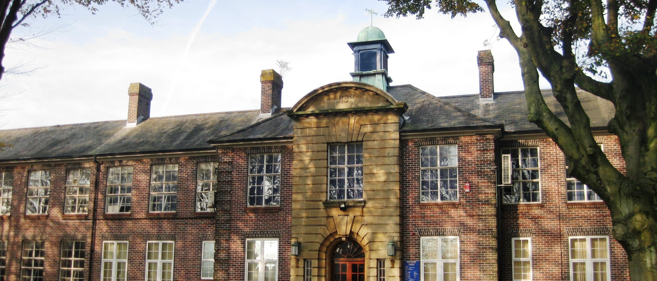 Whitchurch High School, Cardiff, photographed in November 2011. Archive school-setting image, not evidence of findings at this school. Photo: WJ936, CC BY-SA 4.0, via Wikimedia Commons.