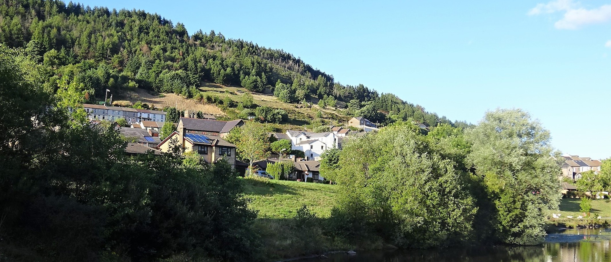 Clydach Vale countryside park and village, 10 August 2018. Archive photograph, not the new school. Photo: Rosser1954, CC BY-SA 4.0, via Wikimedia Commons.